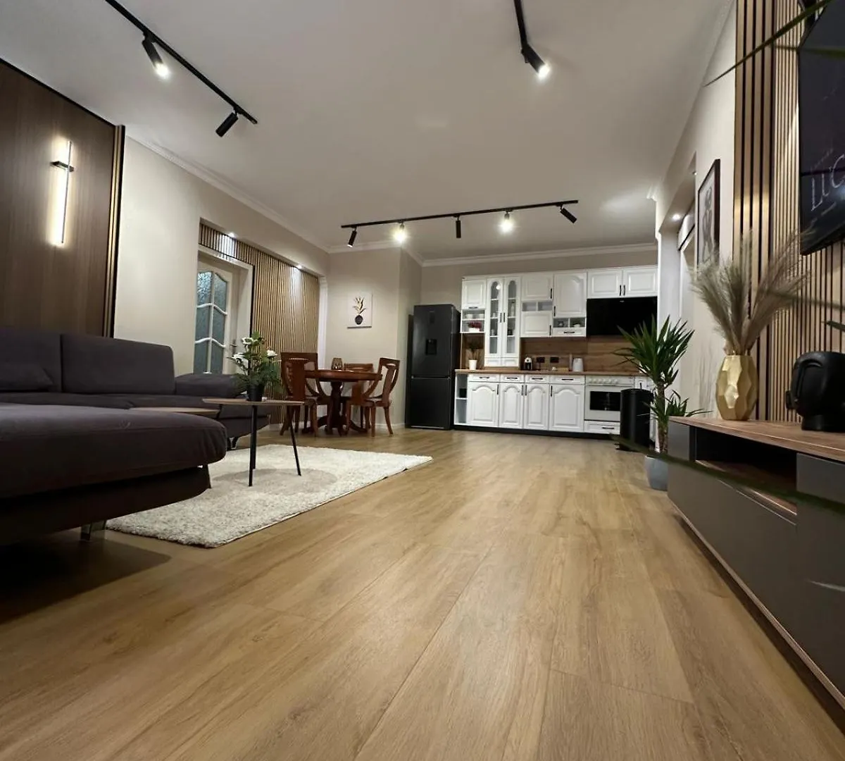 Comfort Apartment 地拉那 阿尔巴尼亚